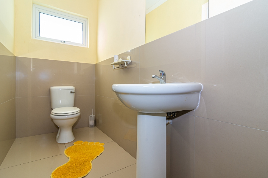 4 Bedroom Property for Sale in Pearly Beach Western Cape